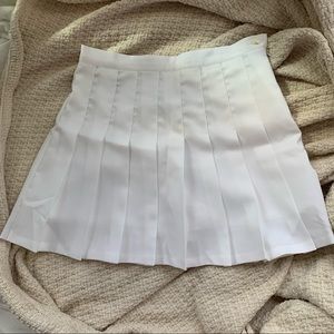 Yesstyle pleated skirt.